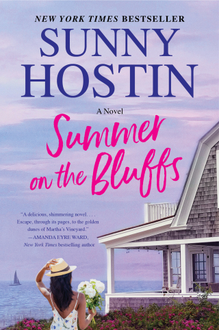 Cover image: Summer on the Bluffs 9780062994189