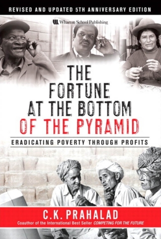 Immagine di copertina: The Fortune at the Bottom of the Pyramid, Revised and Updated 5th Anniversary Edition 1st edition 9780137009275