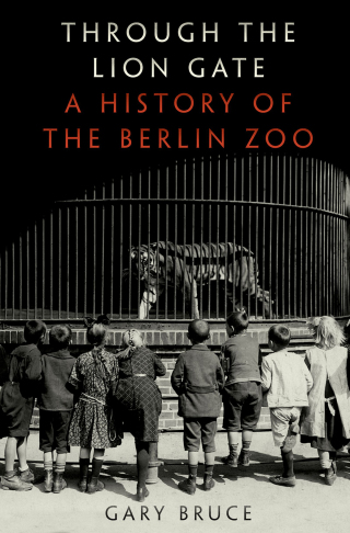Cover image: Through the Lion Gate 9780190234980