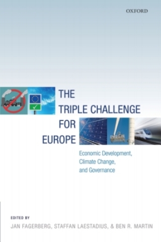 Omslagafbeelding: The Triple Challenge for Europe 1st edition 9780198747413