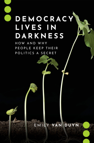 Cover image: Democracy Lives in Darkness 9780197557020