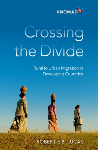 Cover image: Crossing the Divide 9780197602157