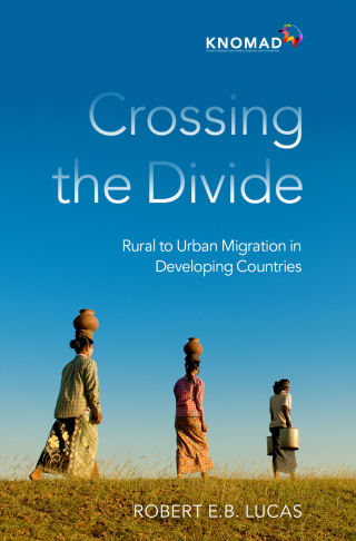 Cover image: Crossing the Divide 9780197602157