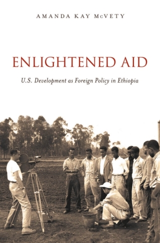 Cover image: Enlightened Aid 9780190257781