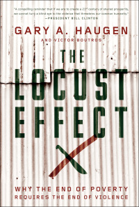 Cover image: The Locust Effect 9780199937875