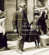 Cover image: Picturing Toronto 9780773546714