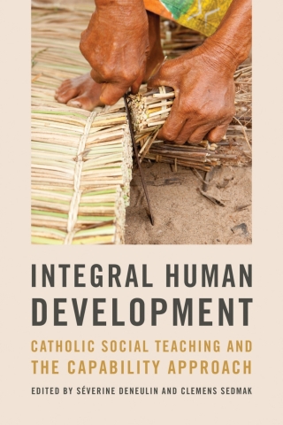 Cover image: Integral Human Development 9780268205706