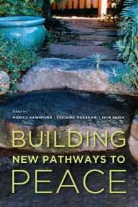 Imagen de portada: Building New Pathways to Peace 9780295991030