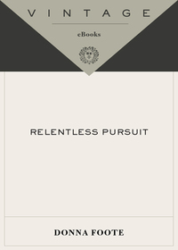 Cover image: Relentless Pursuit 9780307265715