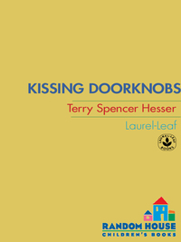 Cover image: Kissing Doorknobs 1st edition 9780440413141