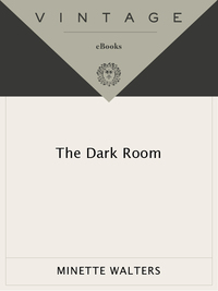 Cover image: The Dark Room 9780307277091