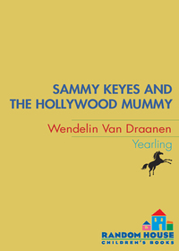 Cover image: Sammy Keyes and the Hollywood Mummy 9780440418665