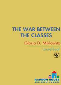 Cover image: The War Between the Classes 1st edition 9780440994060