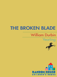 Cover image: The Broken Blade 9780440411840