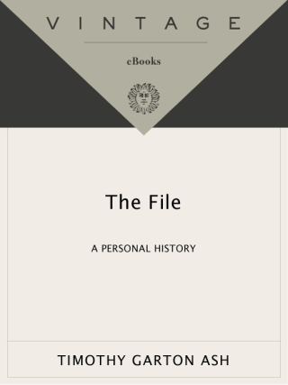 Cover image: The File 9780679777854