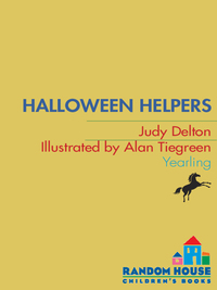 Cover image: Pee Wee Scouts: Halloween Helpers 9780440413301