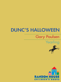 Cover image: DUNC'S HALLOWEEN 9780440406594