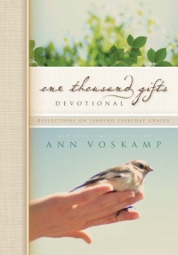 Cover image: One Thousand Gifts Devotional 9780310315445