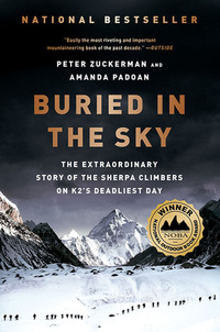 Omslagafbeelding: Buried in the Sky: The Extraordinary Story of the Sherpa Climbers on K2's Deadliest Day 9780393345414