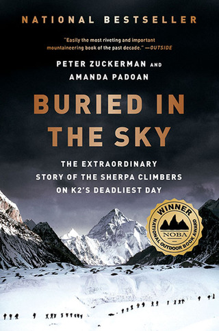 Immagine di copertina: Buried in the Sky: The Extraordinary Story of the Sherpa Climbers on K2's Deadliest Day 9780393345414