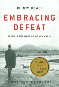 Titelbild: Embracing Defeat: Japan in the Wake of World War II 9780393320275