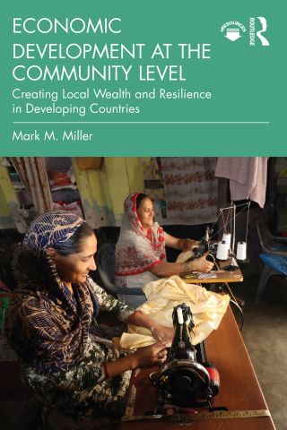 Immagine di copertina: Economic Development at the Community Level 1st edition 9780367204723