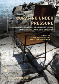 Cover image: Curating Under Pressure 1st edition 9780815396192