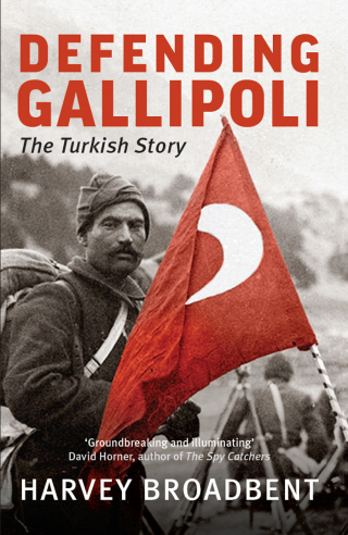 Cover image: Defending Gallipoli 9780522864564