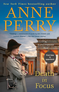 Cover image: Death in Focus 9780525620983