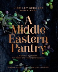 Cover image: A Middle Eastern Pantry 9780593235638