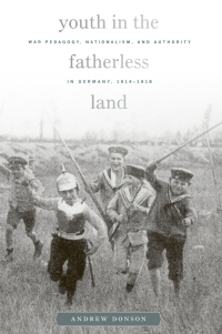Omslagafbeelding: Youth in the Fatherless Land 9780674049833