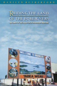 Cover image: Raiding the Land of the Foreigners 9780691095912