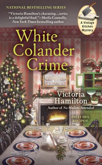 Cover image: White Colander Crime 9780425271407
