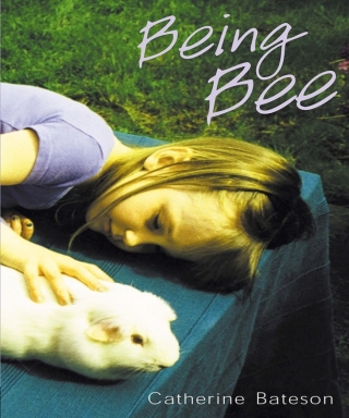 Imagen de portada: Being Bee 9780702240232