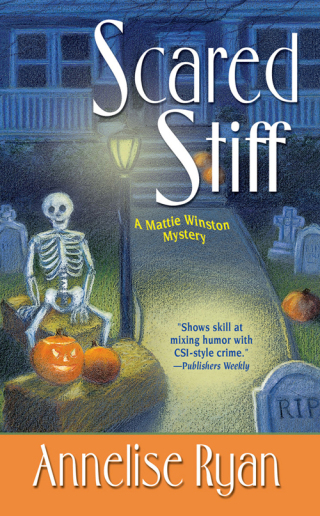 Imagen de portada: Scared Stiff 9780758234551