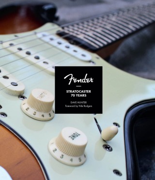 表紙画像: Fender Stratocaster 70 Years 9780760385166