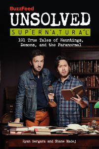 Cover image: BuzzFeed Unsolved Supernatural 9780762480203