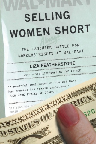 Cover image: Selling Women Short 9780465023158
