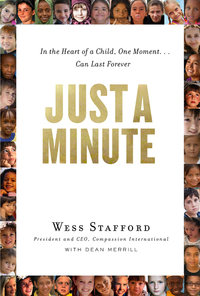 表紙画像: Just a Minute: In the Heart of a Child, One Moment ... Can Last Forever 9780802404725