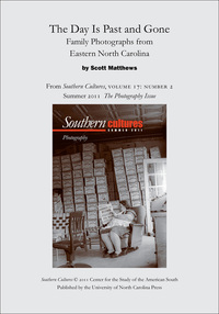 صورة الغلاف: The Day Is Past and Gone: Family Photographs from Eastern North Carolina 9798890843753
