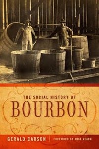 表紙画像: The Social History of Bourbon 9780813126562