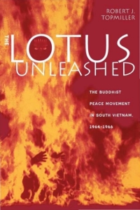 Imagen de portada: The Lotus Unleashed 9780813122601