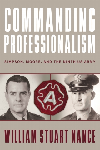 Cover image: Commanding Professionalism 9780813198231