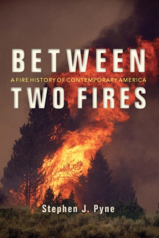 Cover image: Between Two Fires 9780816532148