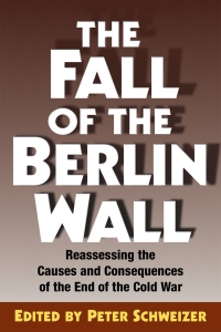 Imagen de portada: The Fall of the Berlin Wall 9780817998226