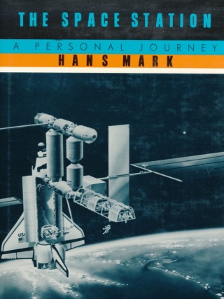 Imagen de portada: The Space Station 9780822307273