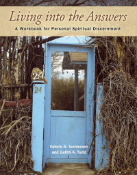 Cover image: Living into the Answers 9780835899444