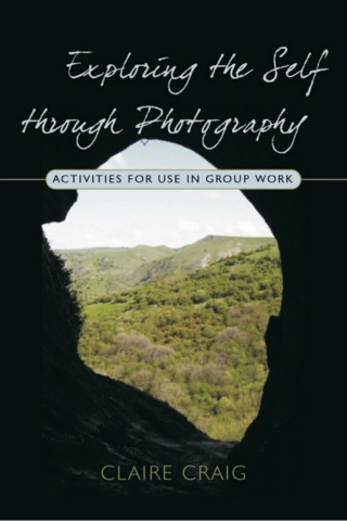 Cover image: Exploring the Self through Photography 9781843106661