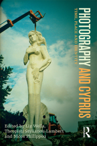 Cover image: Photography and Cyprus 1st edition 9780367716578