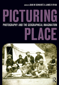 Titelbild: Picturing Place 1st edition 9781860647529
